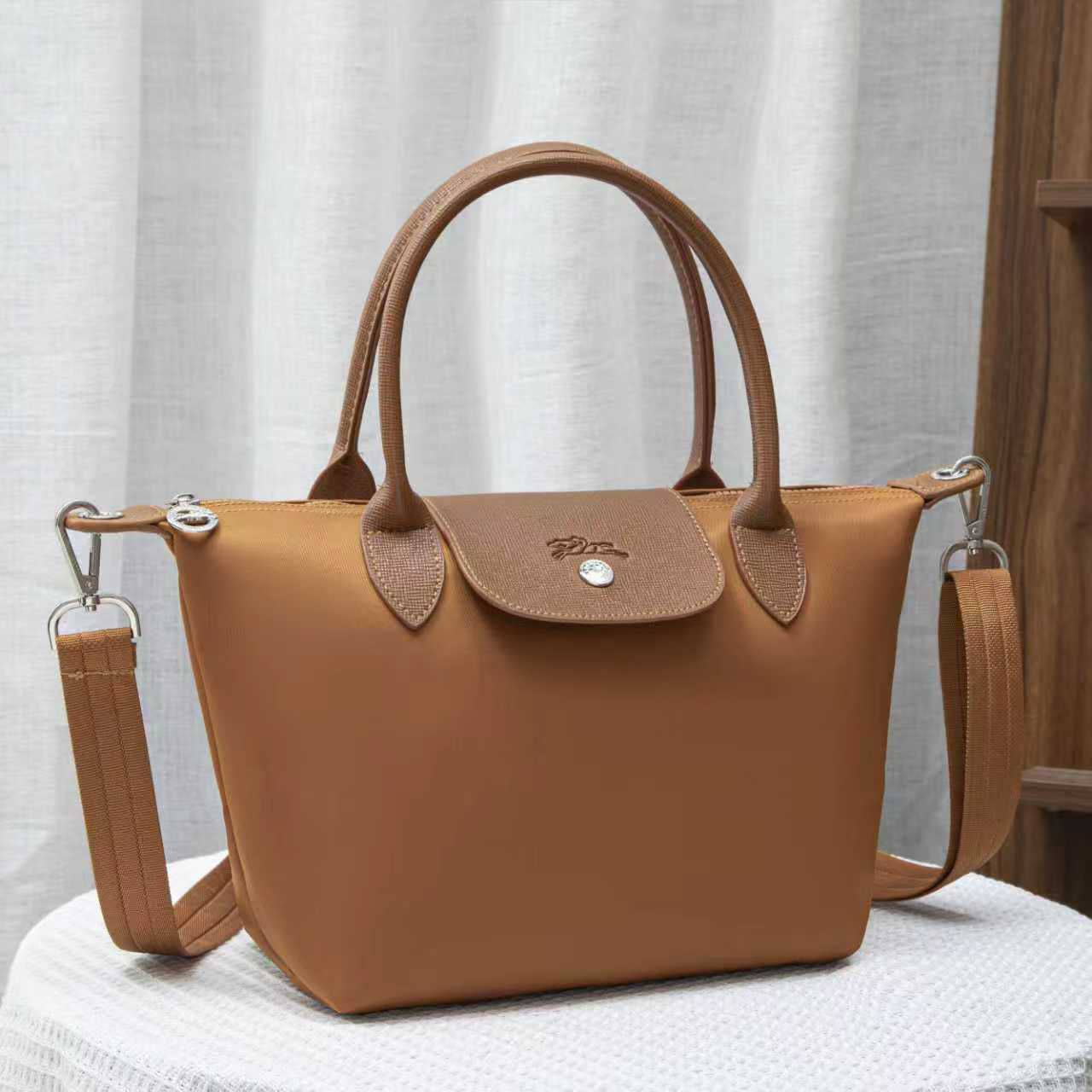 LONG CHAMP 
GOOD QUALITY 
55 dhs💓

Zain40
♥️♥️♥️