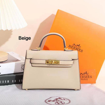 Hermes Killy
1⃣️ First quality +🎁
Size : 20.5 *14 cm
85 dhs❤️
with box🎁

Zain115
♥️♥️♥️