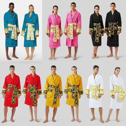 ه*New collections*                                                
VERSACE BATHROBE
*Super Master quality*
*Sizes:FREE SIZE*

750 dhs🇦🇪🇦🇪

Zain308
♥️♥️♥️