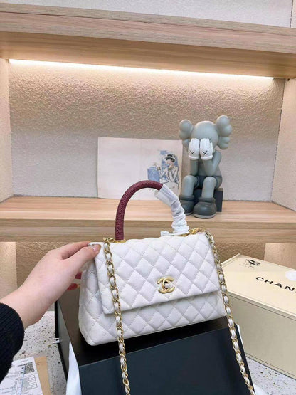 Chanel
100 dhs❤️

With box
🎁🎁🎁

Zain219
♥️♥️♥️