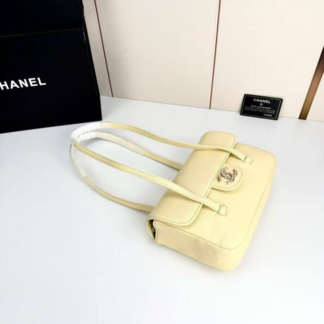 Chanel
Master ❣️
250 dhs✅

Zain153
♥️♥️♥️