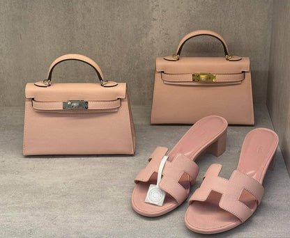 Hernes
𝐇𝐞𝐫𝐦𝐞𝐬 𝐌𝐢𝐧𝐢 𝐊𝐞𝐥𝐥𝐲 𝟏𝟗𝐜𝐦 
𝐇𝐚𝐧𝐝 𝐌𝐚𝐝𝐞 
1350 dhs✅🖤🌴

ETAG4
♥️♥️♥️