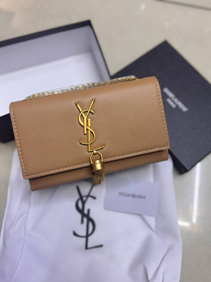 🌿 Ysl Kate
1️⃣ Frist quality +🎁
Size : 22 * 14 cm
85 dhs🪙🌨️

with box 🎁

Zain115
♥️♥️♥️