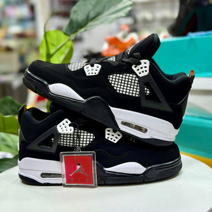 N Air
Size 40 to 45  
105 dhs🇦🇪

Zain27
♥️♥️♥️