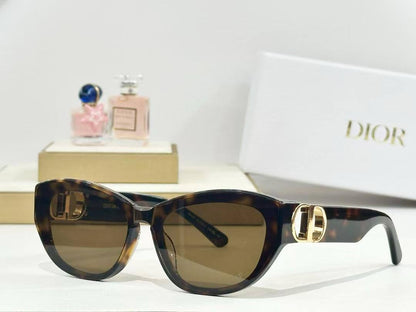 *SUNGLASSES WOMEN*

*MASTER QUALITY*

260 dhs🇦🇪

Zain202
♥️♥️♥️