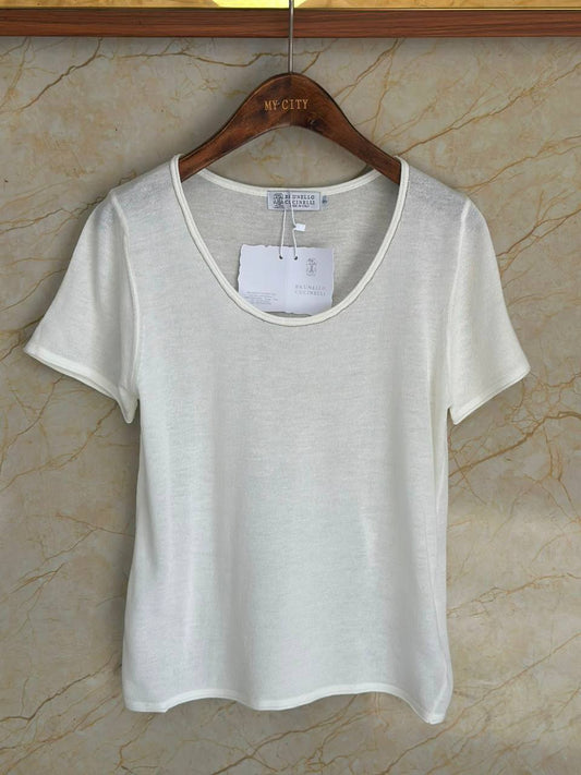 BRUNELLO CUCINELLI
Women’s Tshirt 
Master Quality 
SML
350 dhs💓

Zain276
♥️♥️♥️