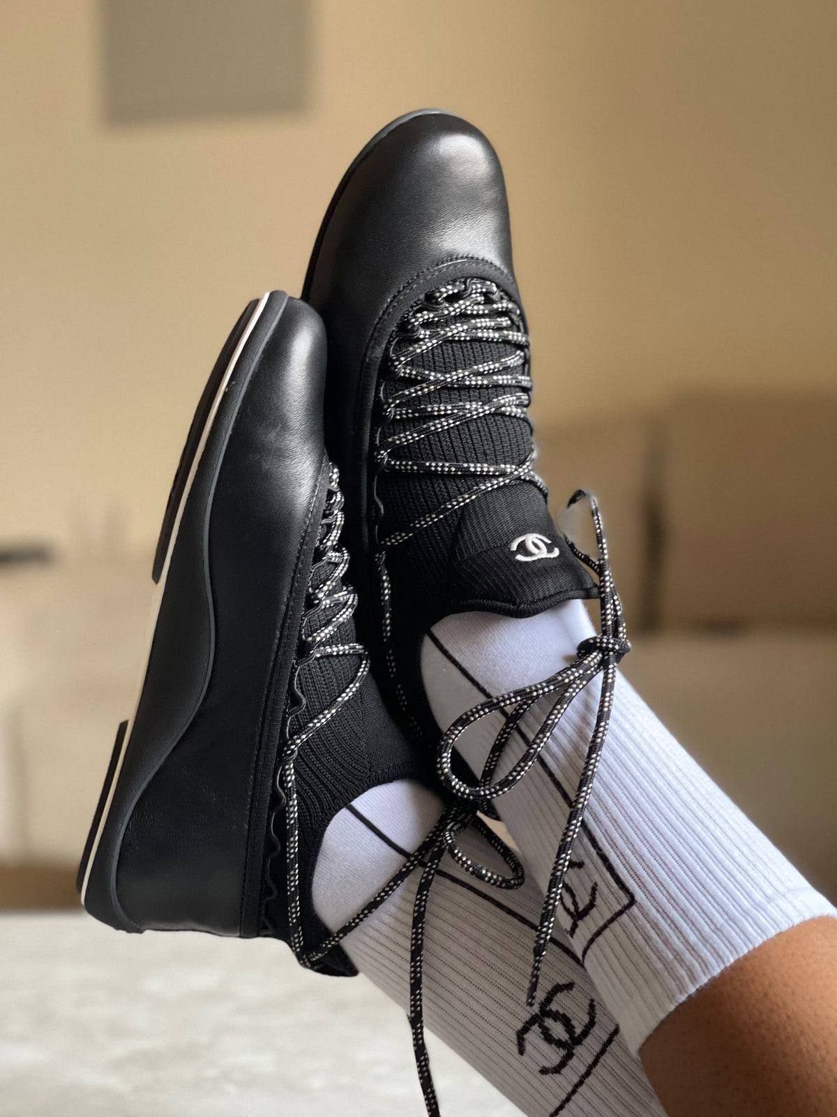 Chanel 

Vip quality 

Size:36 to 42
530 dhs🇦🇪🇦🇪

Zain113
♥️♥️♥️