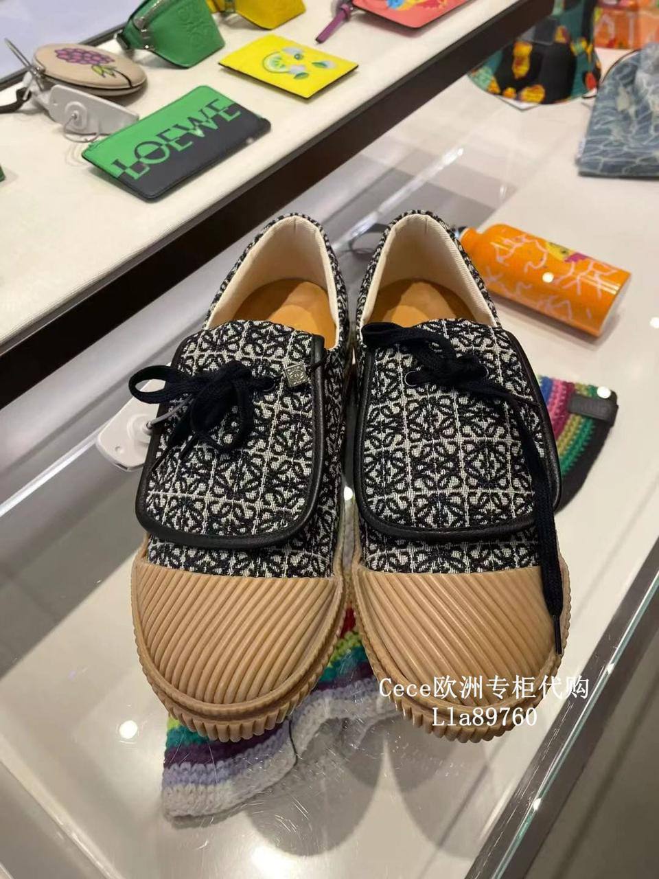 Loewe
High quality 
size 36-42 
140 dhs🪙🌨️

Zain57
♥️♥️♥️