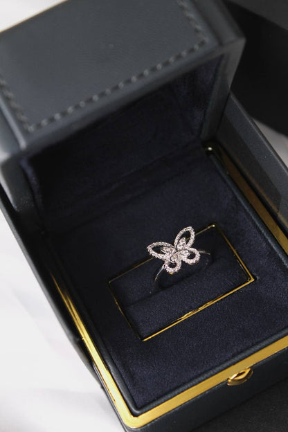 *GRAFF* 💎
*RING* 
Butterfly Silhouette Diamond Mini Ring
WHITE GOLD
🆕🎉🥳🎊🆕
↗️ *Super Master Quality ®️*
For Price 👇 WTSP Text Zain 0568585901

Zain106
♥️♥️♥️