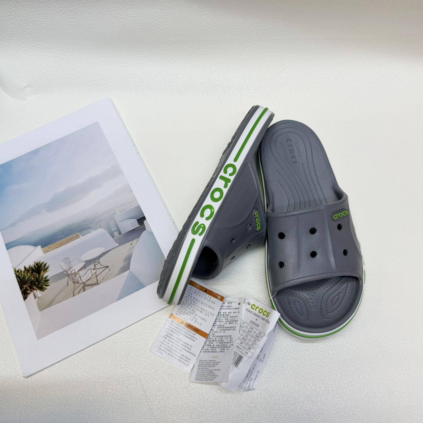 crocs unisex
Size 36to45
40 dhs❣️

Zain236
♥️♥️♥️