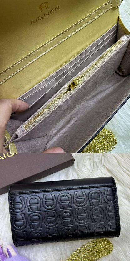 🌷Aigner hot design❤️‍🔥
Good quality +🎁
Size : 23 * 13 cm

75 dhs🇦🇪

with box🎁🎁🎁

Zain115
♥️♥️♥️