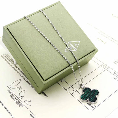 VCA 
LONG NECKLACE
70 DHS🇦🇪🇦🇪
WITH BOX AND PAPER BAG🛍️🎁

Zain89
♥️♥️♥️