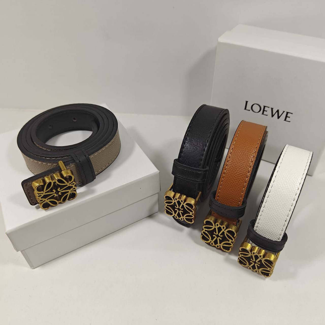 Belts
with box
45 dhs✅

Zain235
♥️♥️♥️