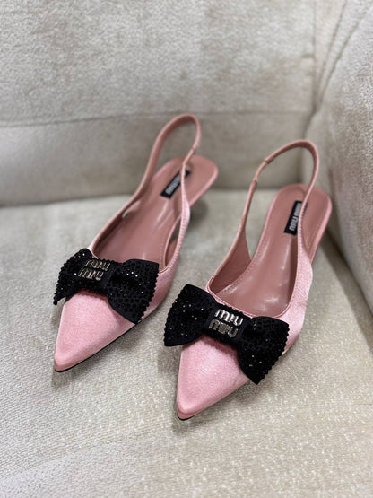 Miu Miu
120 dhs✅
Size 36-42

Zain55
♥️♥️♥️
