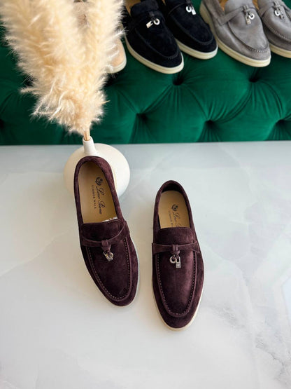 Loro Piana 
Vip quality 
Size:36 to 42
450 dhs🇦🇪🇦🇪

Zain113
♥️♥️♥️