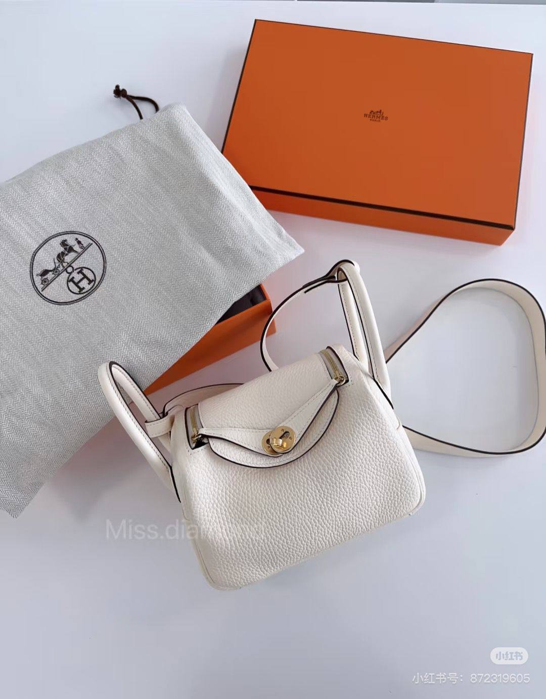 Hermes
20. Cm. 
Nice. Backing. High. Quality. 
330 dhs🪙🌨️

Zain131
♥️♥️♥️