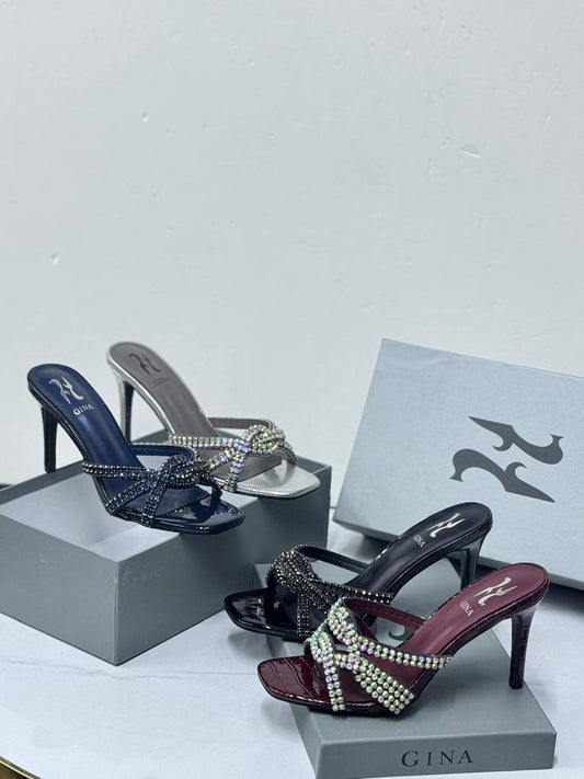 Gina
  (𝟗𝐂𝐌)
💯high quality
Size 36-37-38-39-40-41
115 dhs✅

Zain86
♥️♥️♥️