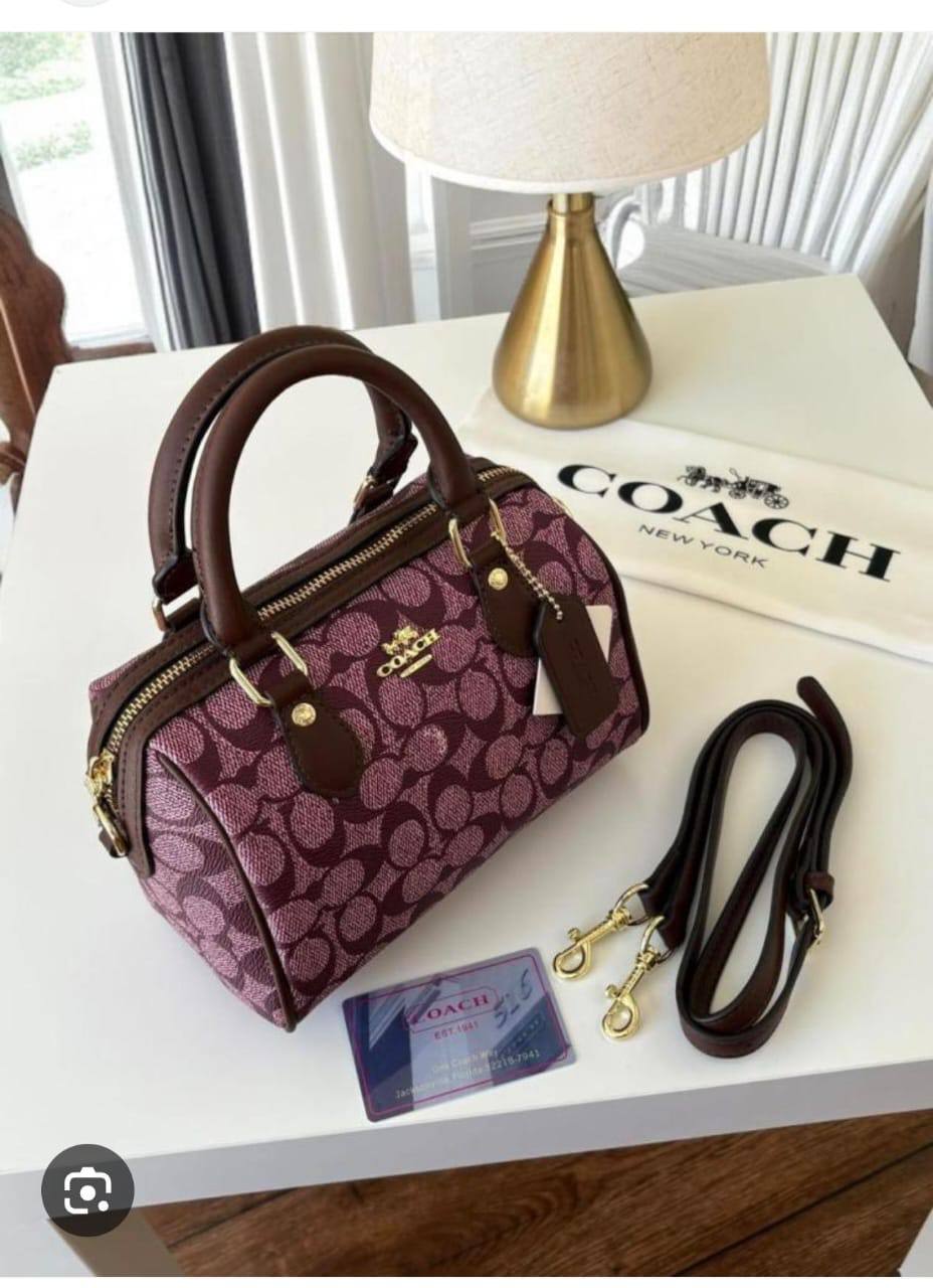 COACH 
GOOD QUALITY 
105 dhs🪙🖤

Zain200
♥️♥️♥️