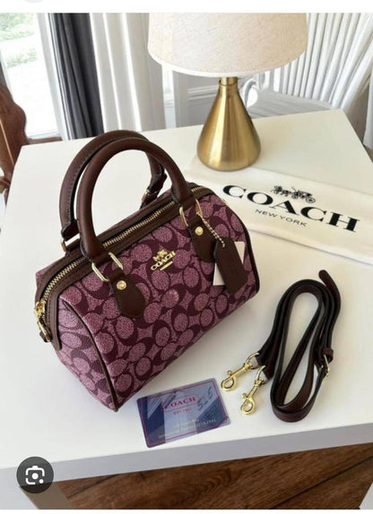 COACH 
GOOD QUALITY 
105 dhs🪙🖤

Zain200
♥️♥️♥️