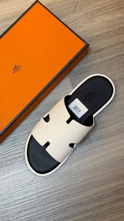 Hermes
size 40 TO 45 
110 dhs🇦🇪

Zain183
♥️♥️♥️