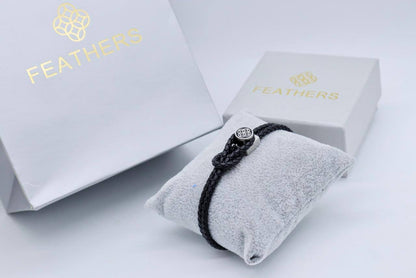 Bracelet 
55 dhs💓
+Box and paper bag🎁

Zain33
♥️♥️♥️