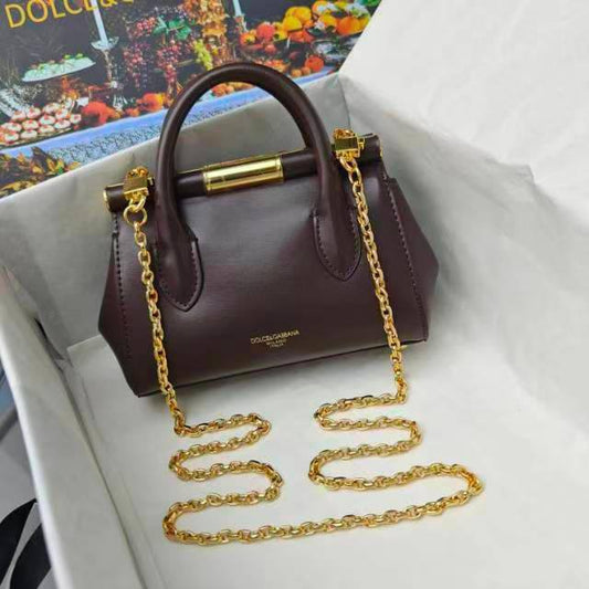 D&G Master
Big. 350 dhs🪙💚
Small. 340 dhs🪙💚

Zain131
♥️♥️♥️