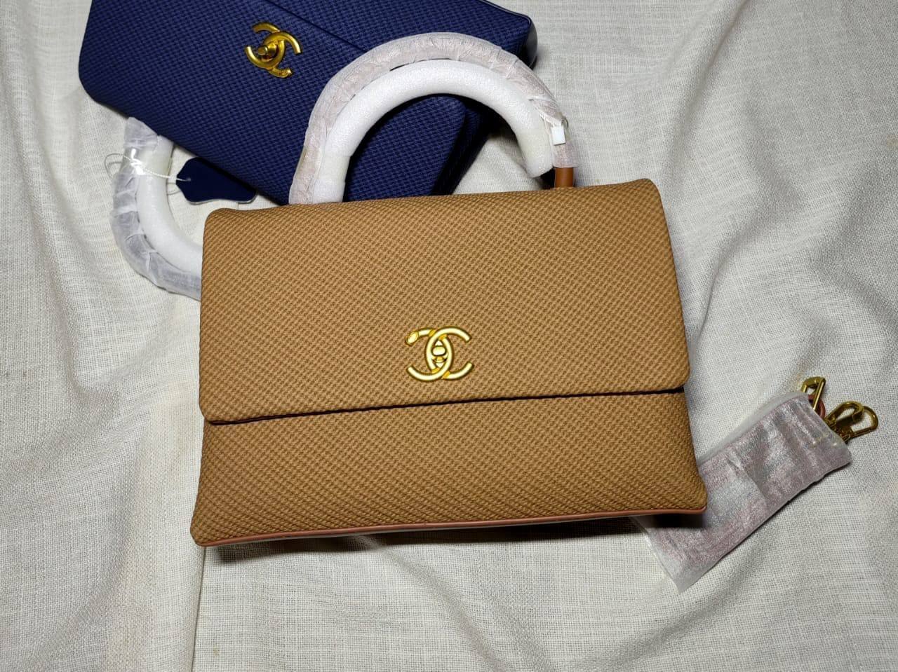 Goyard - Prada - Chanel
105 dhs🇦🇪🇦🇪 
high quality 27cm

Zain26
♥️♥️♥️
