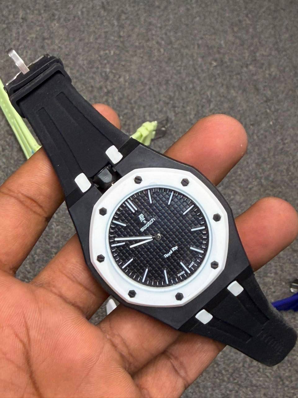 Ap X Swatch
*Watch*
85 dhs💓

Zain29
♥️♥️♥️