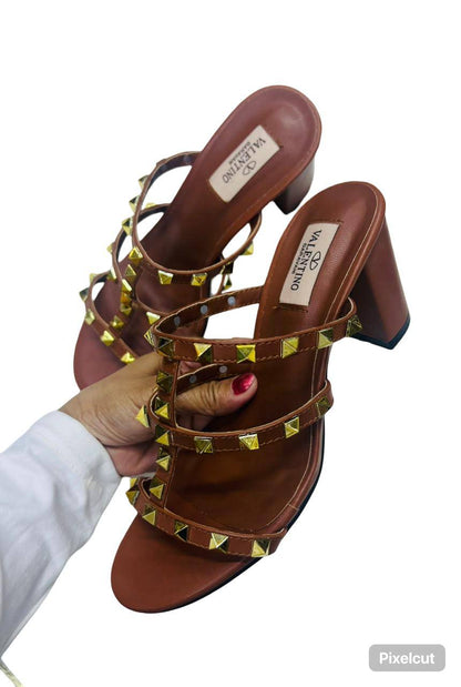 𝐑𝐄𝐒𝐓𝐎𝐂𝐊𝐒 😍😍😍

𝐕𝐀𝐋𝐄𝐍𝐓𝐈𝐍𝐎 𝟕𝐜𝐦
💯high quality
Size 36-37-38-39-40-41
105 dhs🇦🇪🇦🇪

Zain86
♥️♥️♥️