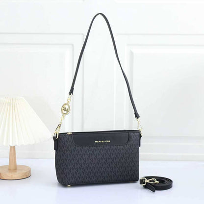 MK 
GOOD QUALITY 
WITH BOX  
100 dhs🇦🇪🇦🇪

Zain39
♥️♥️♥️
