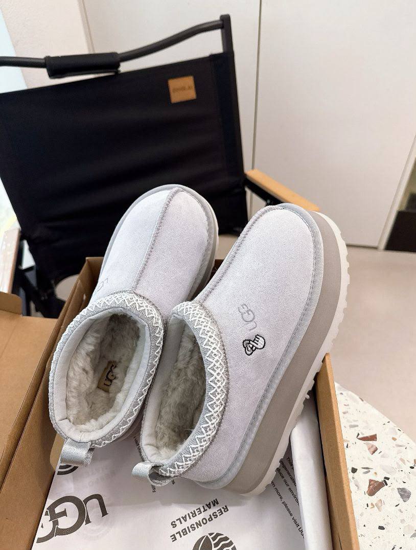 Uggs

120 dhs🇦🇪🇦🇪

Zain183
♥️♥️♥️