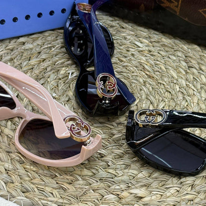 GUCCI❤️‍🔥
Sunglasses 🕶️ 
Copy one❣️
good quality 💯
With master box 🗃️ 
50 dhs❣️

Zain216
♥️♥️♥️