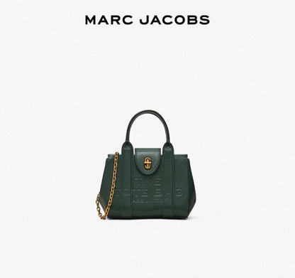 Marc Jacobs
115 dhs❣️
SIZE：18cm
High-quality 

with box
🎁🎁🎁

Zain35
♥️♥️♥️
