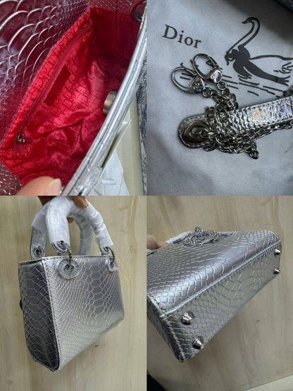 💎 Lady Dior 
Super quality +🎁
Logo with diamond💎
Size : 18 * 14 * 7 cm
125 dhs👑
with box 🎁

Zain115
♥️♥️♥️