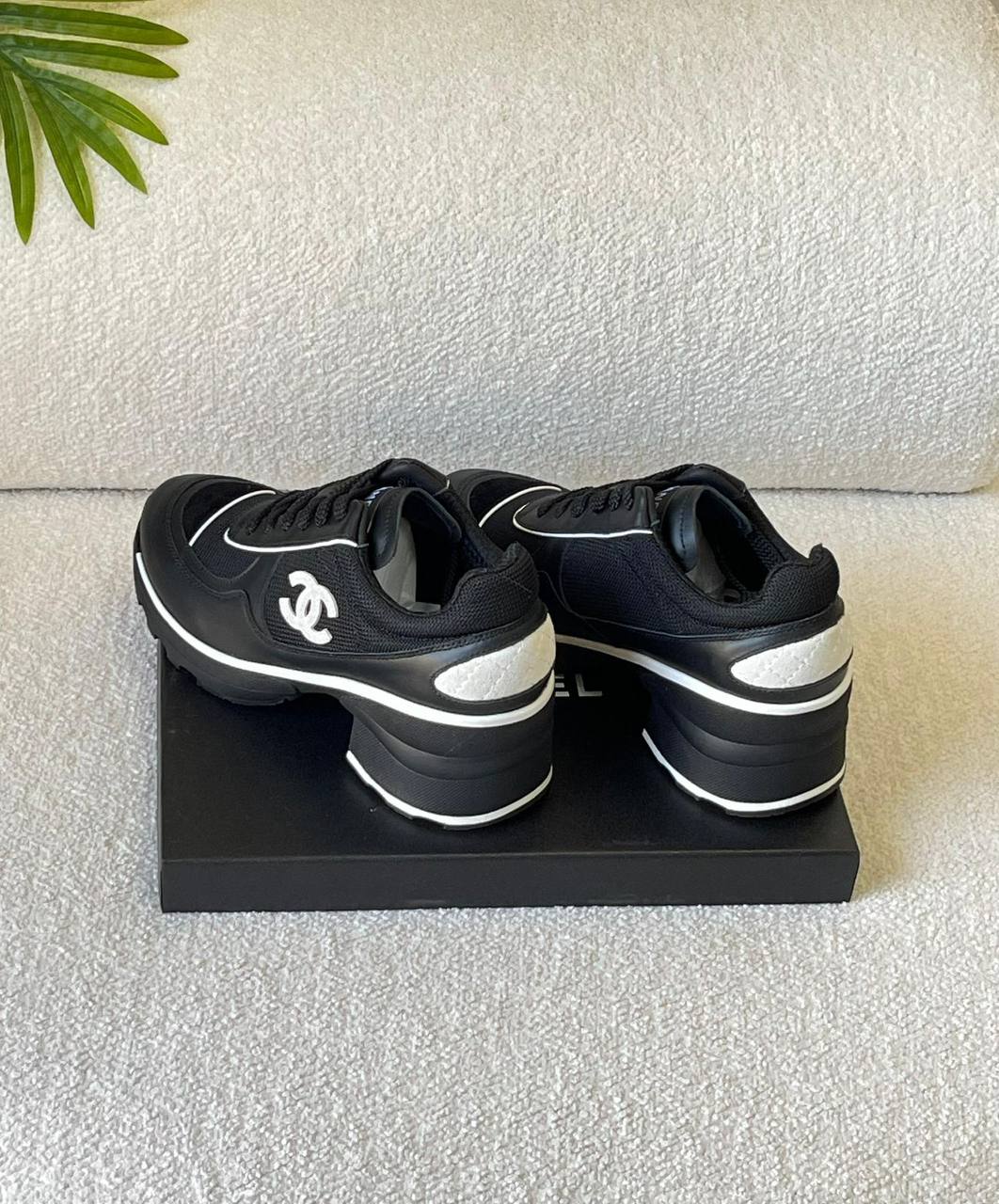 CHANEL 
SuperMaster Quality 💯
450 dhs🪙🌨️
Size: 36 -41 💥

Zain171
♥️♥️♥️