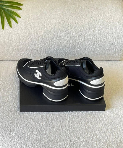 CHANEL 
SuperMaster Quality 💯
450 dhs🪙🌨️
Size: 36 -41 💥

Zain171
♥️♥️♥️