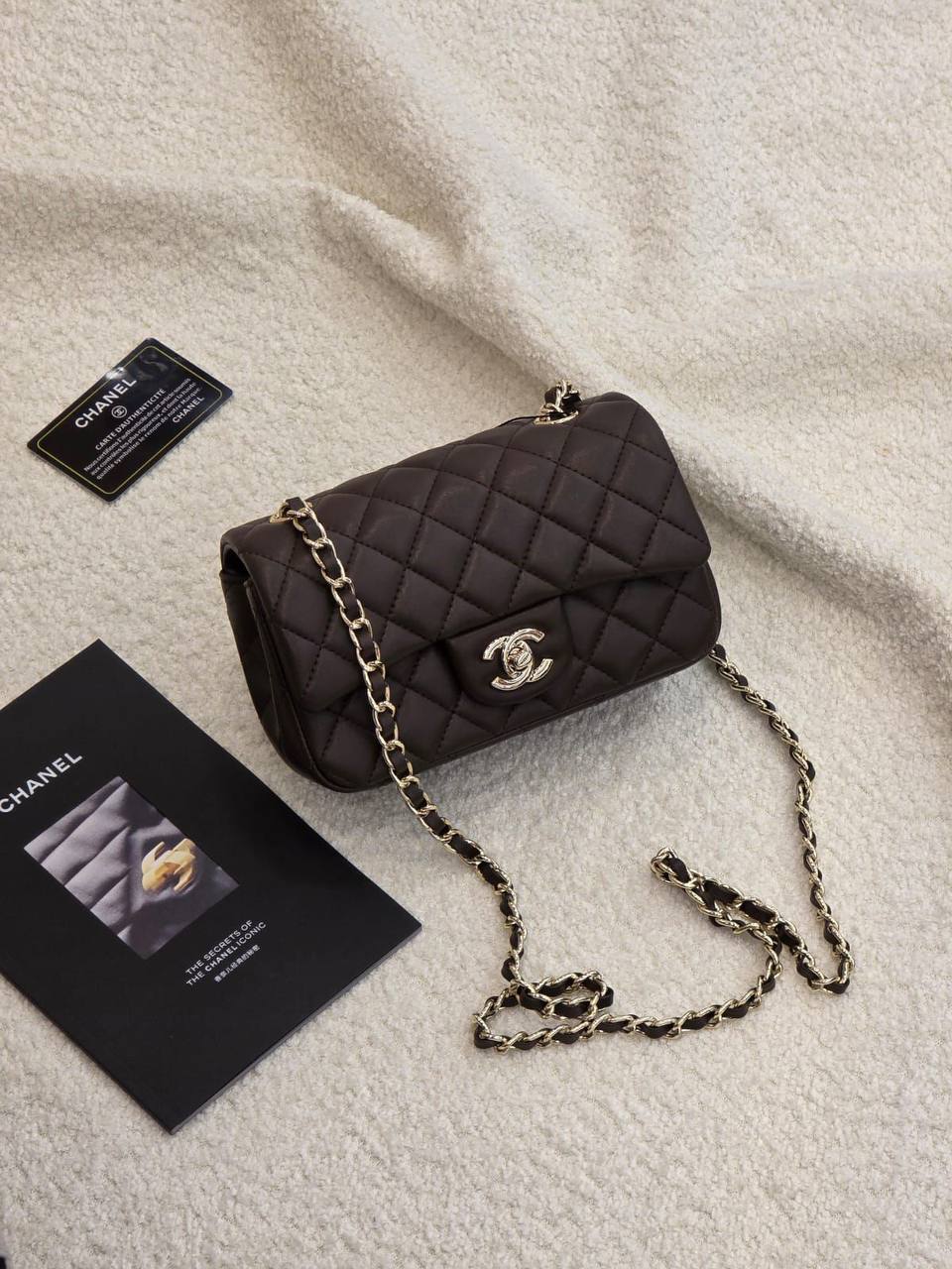 Chanel 
Master
  20CM

With Box🎁🎁🎁

230 dhs🇦🇪

Zain131
♥️♥️♥️