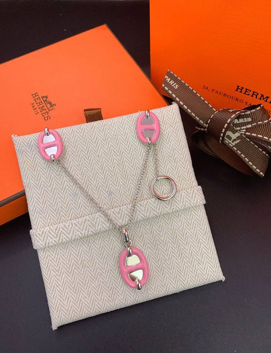 Hermes Set 
Master
NECKLACE EARRINGS
70 DHS✅

Zain89
♥️♥️♥️