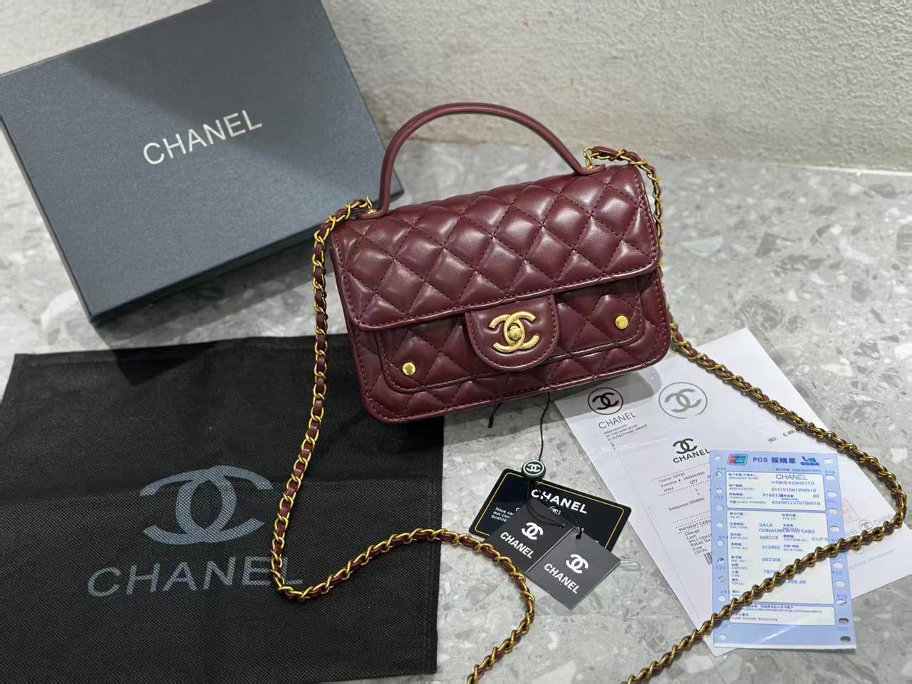 Chanel

with box
🎁🎁🎁

95 dhs🪙🌨️

Zain143
♥️♥️♥️