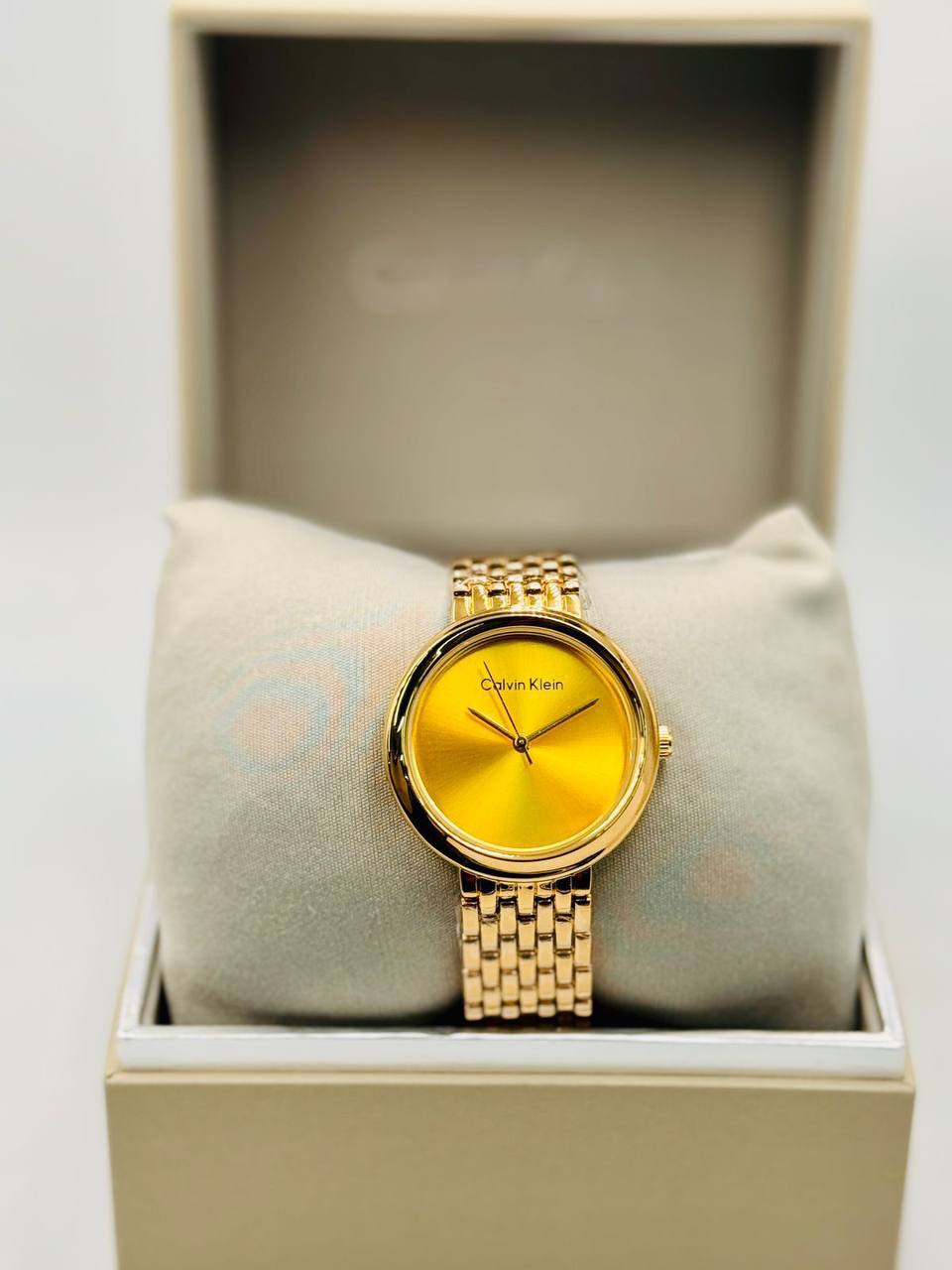 Calvin Klein ladies
*New Arrival*🔥
55 dhs❤️

Zain08
♥️♥️♥️