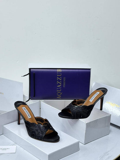 Aquazzura
New Stock
Size 36-41
120 dhs💓

Zain21
♥️♥️♥️