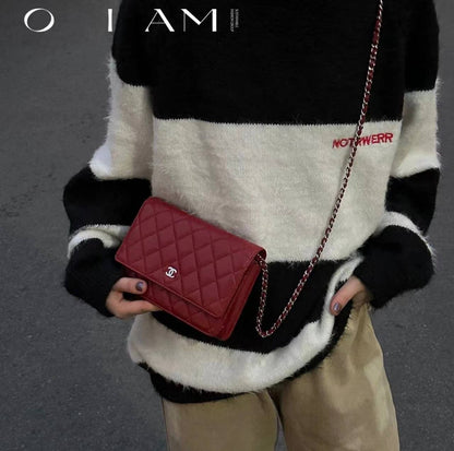 CHANEL

 NEW CAME 

GOOD QUALITY 

WITH BOX 

90 DHS🇦🇪🇦🇪🇦🇪

Zain295
♥️♥️♥️