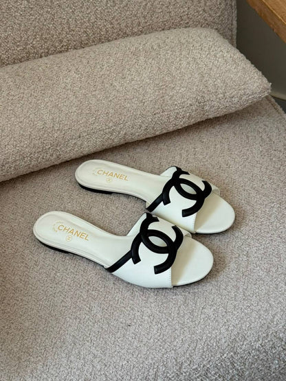 CHANEL 🖤
✨ 𝐍𝐞𝐰 𝐂𝐨𝐥𝐥𝐞𝐜𝐭𝐢𝐨𝐧
✨ 𝐒𝐮𝐩𝐞𝐫 𝐌𝐚𝐬𝐭𝐞𝐫 𝐐𝐮𝐚𝐥𝐢𝐭𝐲
✨ 𝐀𝐯𝐚𝐢𝐥𝐚𝐛𝐥𝐞 𝐍𝐨𝐰
✨ 𝐒𝐢𝐳𝐞𝐬: 𝟑𝟔 — 𝟒𝟏
450 dhs✅

Zain298
♥️♥️♥️