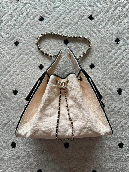 Chanel 💕💕✨
Super master quality 🔥🔥
Available ✨💕💕
With full packing 📦🎀
For Price 👇 WhatsApp✅
0568585901 
0507557372
0552275751 Owner Zain 👌

Zain252
♥️♥️♥️