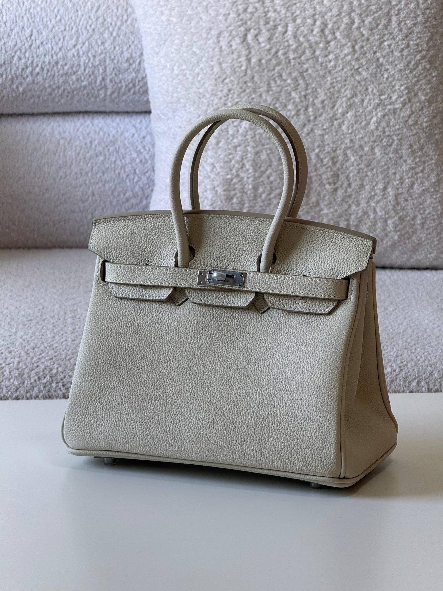 Hermes birkin 25cm💕master quality😍

with box❤️
🎁🎁🎁

400 dhs🪙🌨️

Zain52
♥️♥️♥️