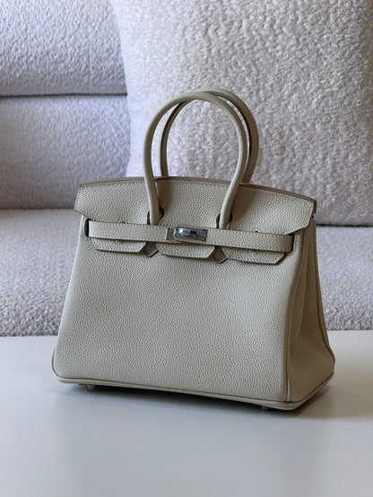 Hermes birkin 25cm💕master quality😍

with box❤️
🎁🎁🎁

400 dhs🪙🌨️

Zain52
♥️♥️♥️