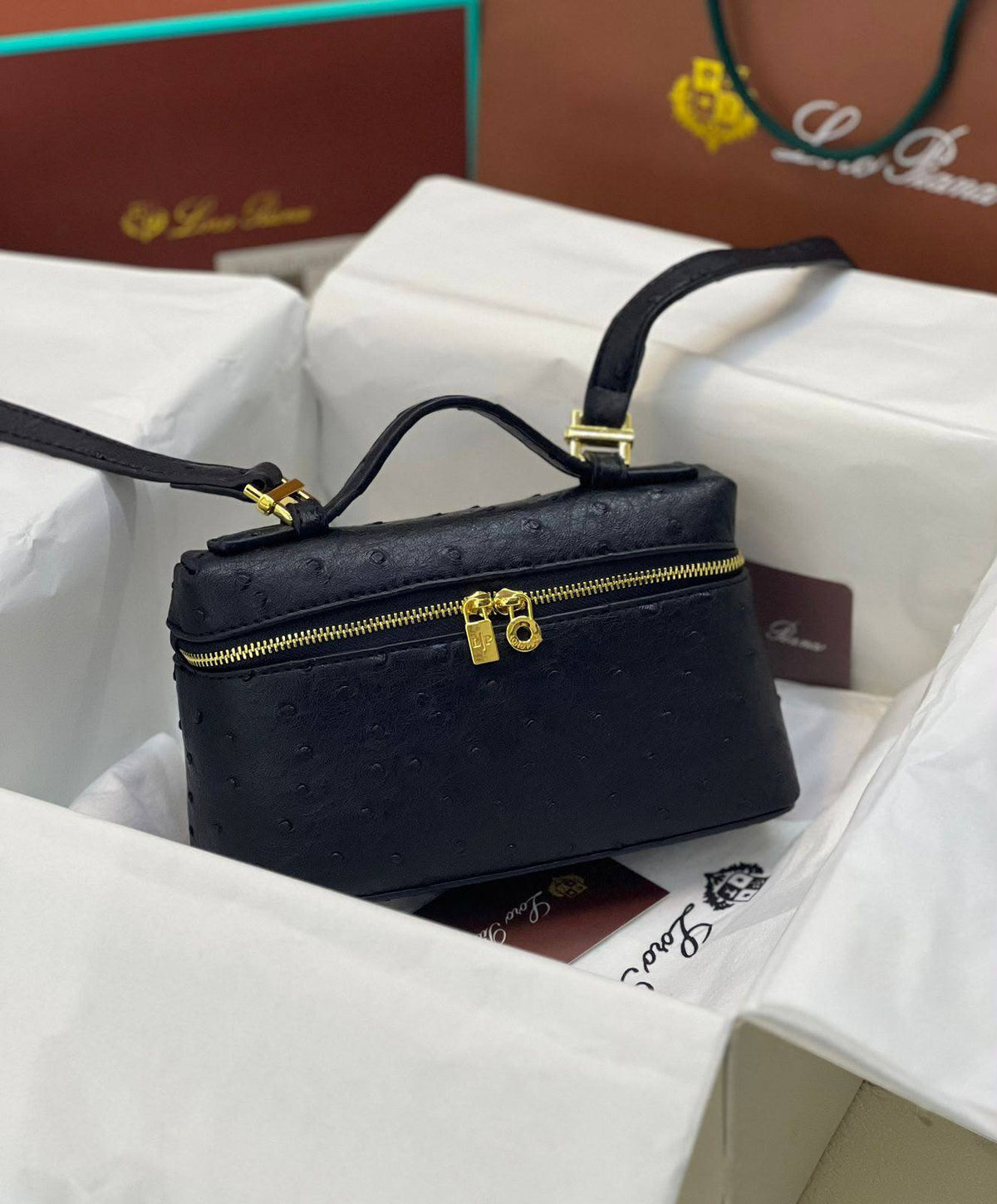 Loro Piano 

Good Quality 

230 dhs🇦🇪🇦🇪

Zain131
♥️♥️♥️