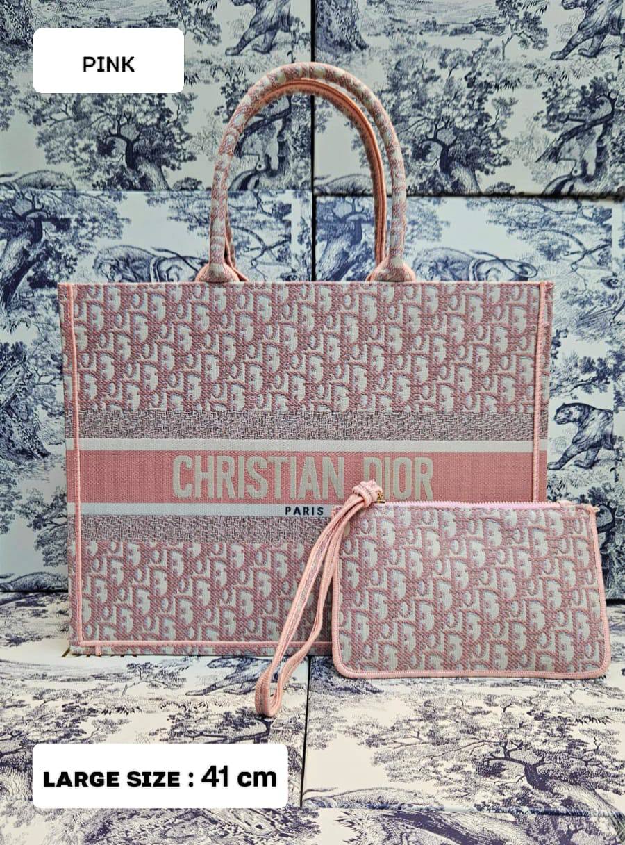 CHRISTIAN DIOR
ʙᴏᴏᴋᴛᴏᴛᴇ ᴛᴏᴛᴇʙᴀɢ
ᴡɪᴛʜ ᴢɪᴘᴘᴇʀ ᴘᴏᴜᴄʜ
ᴄᴀɴᴠᴀs ᴇᴍʙʀᴏɪᴅᴇᴅ 
sɪᴢᴇ : 41 cm

105 dhs❤️

Zain31
♥️♥️♥️