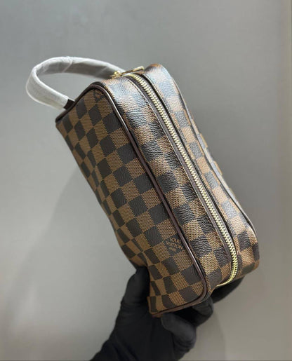 LV
Good quality 
with box 
🎁🎁🎁

65 dhs💓

Zain186
♥️♥️♥️