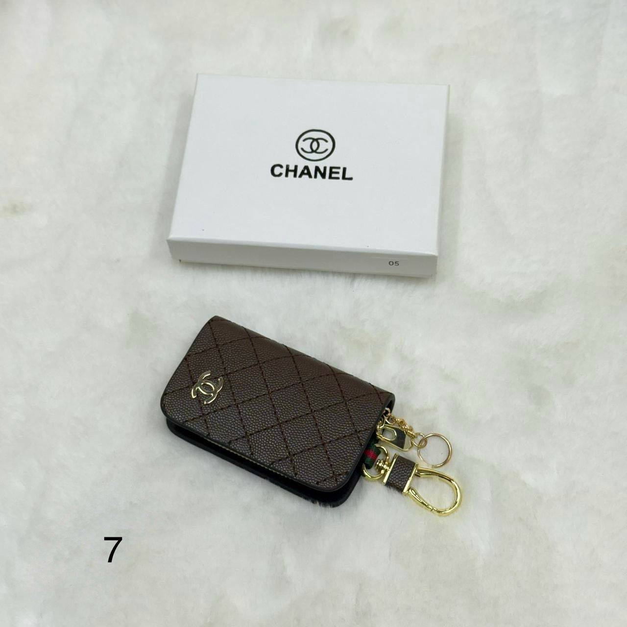 LV - Goyard
Wallets
 master 
passport holder
95 dhs✅

Zain33
♥️♥️♥️